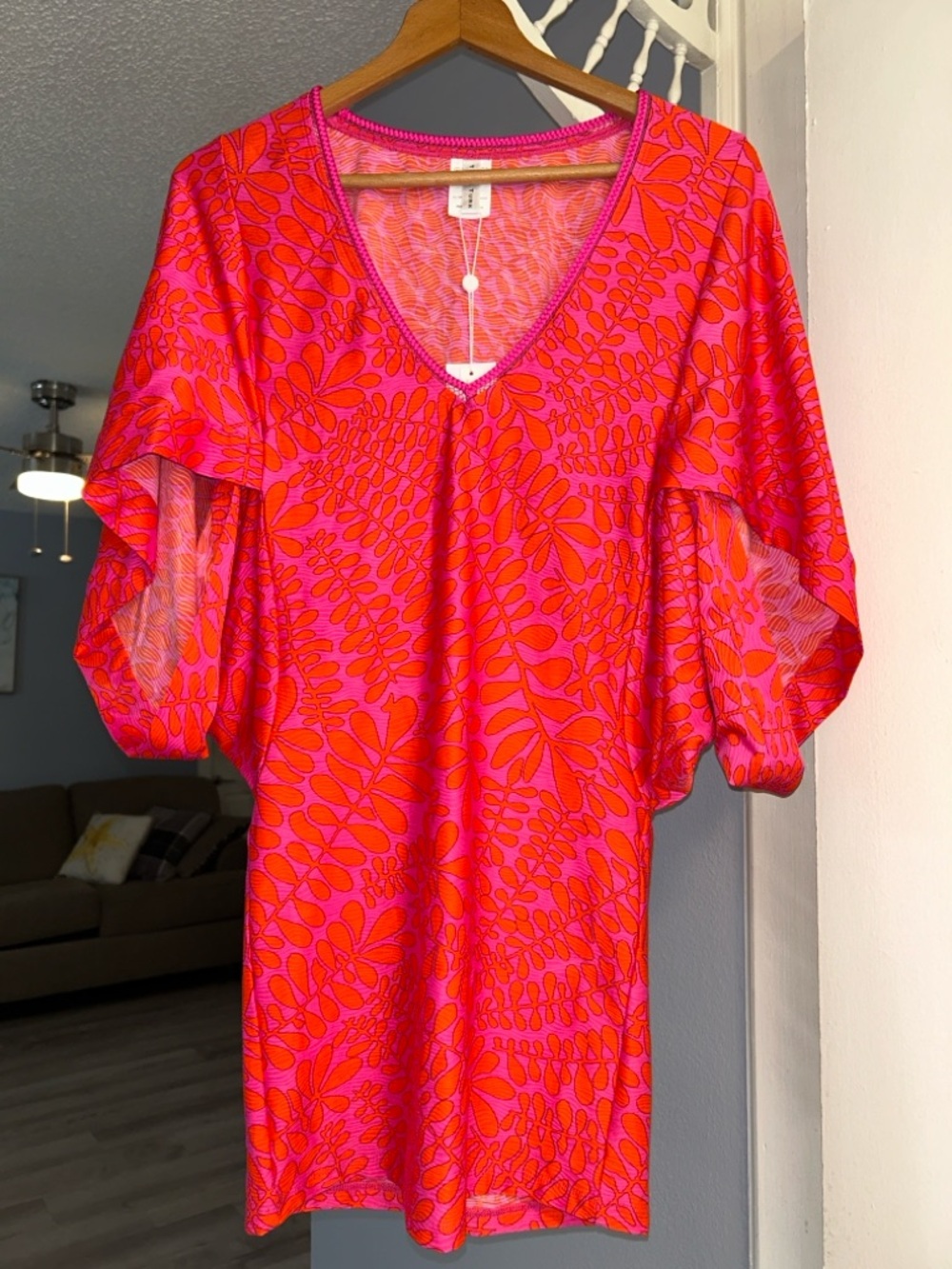 NWT Trina Turk Women’s Trellis V-Neck Pink and Orange Swim Coverup Size S